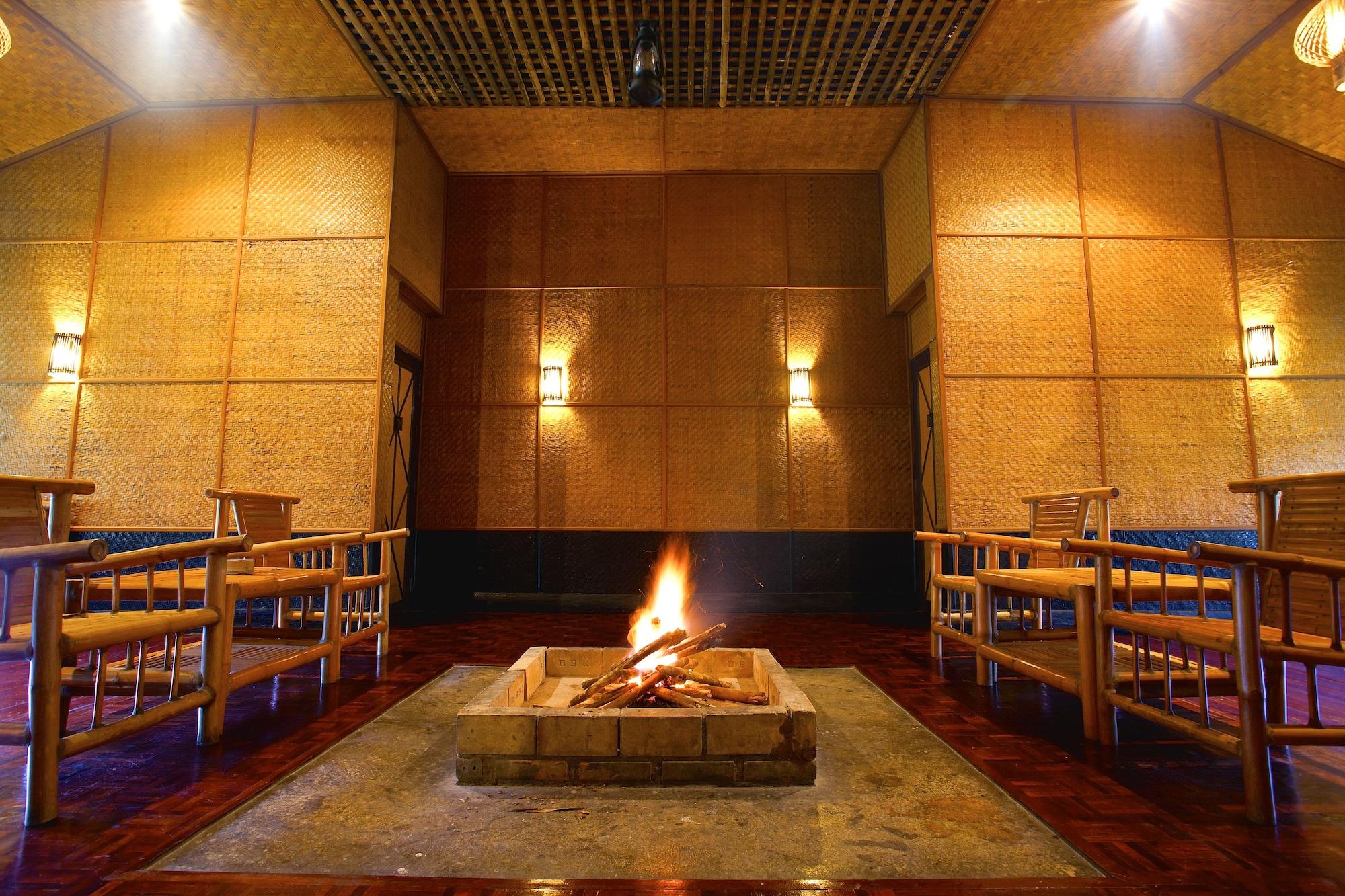 Hmong Hilltribe Lodge Маэ-Рим Экстерьер фото