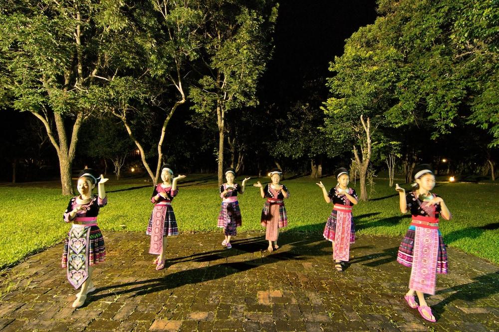 Hmong Hilltribe Lodge Маэ-Рим Экстерьер фото