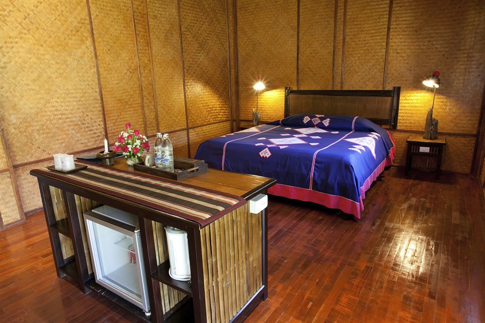 Hmong Hilltribe Lodge Маэ-Рим Экстерьер фото
