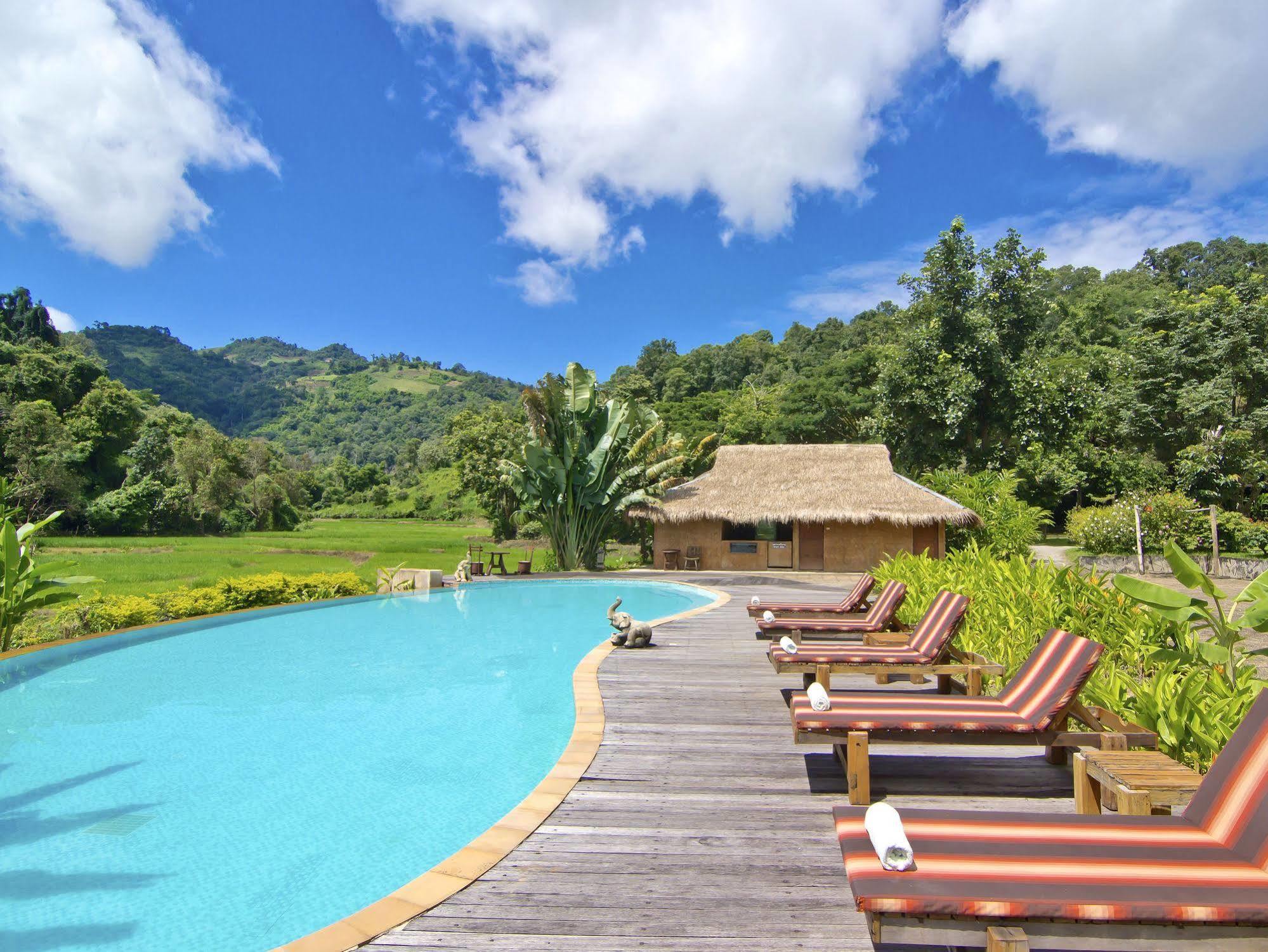 Hmong Hilltribe Lodge Маэ-Рим Экстерьер фото
